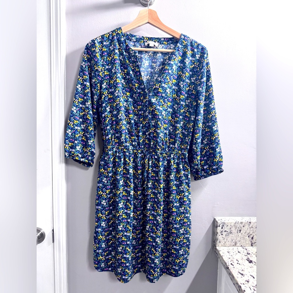 LOFT Outlet Floral V-Neck Dress w/ Adjustable Waist & Pockets – Size M